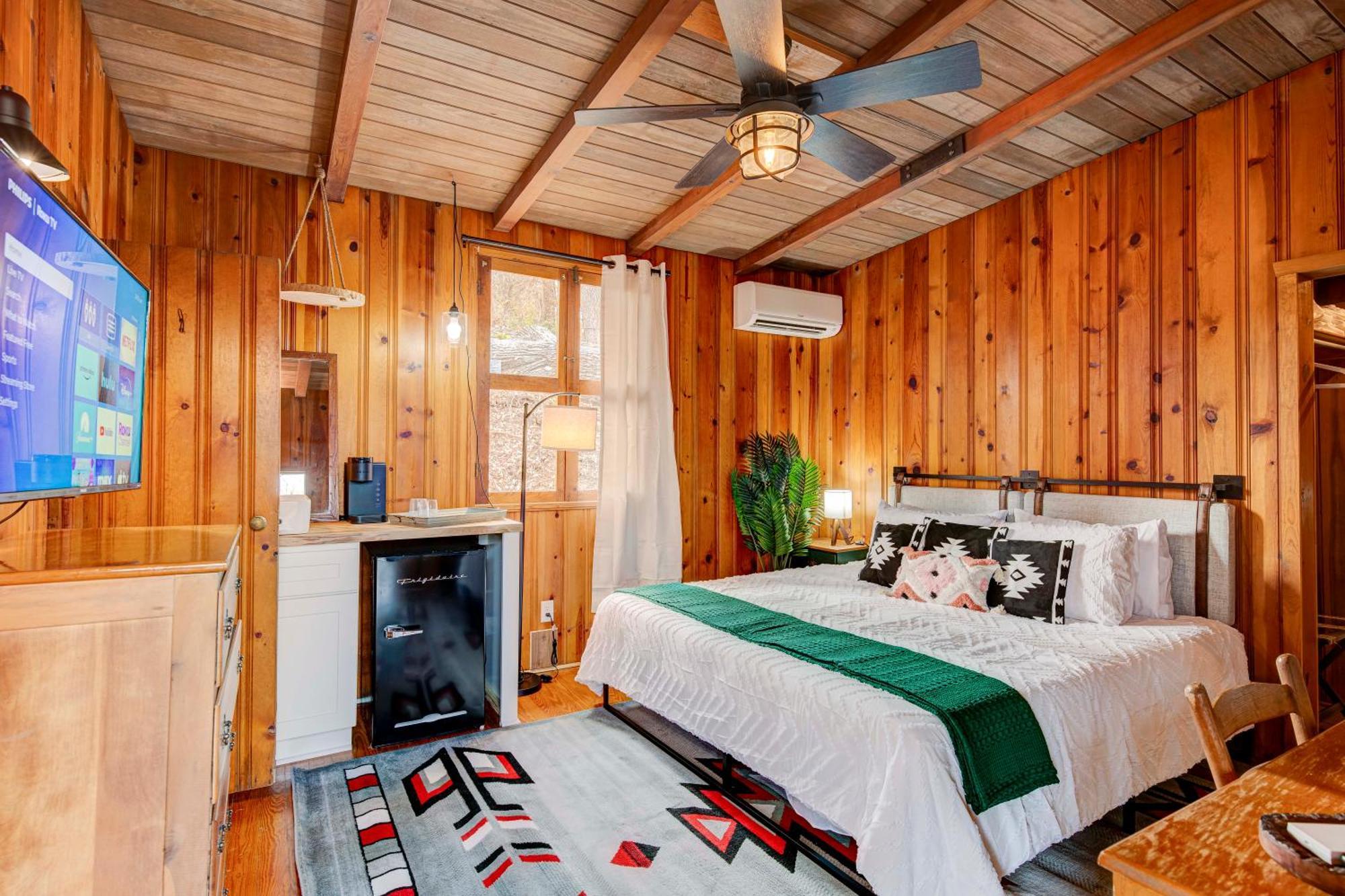 The Furry Lodge Double Ste 2&3 Waynesville Kültér fotó